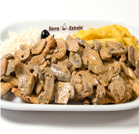 Bife de Frango c/ Molho de Cogumelos